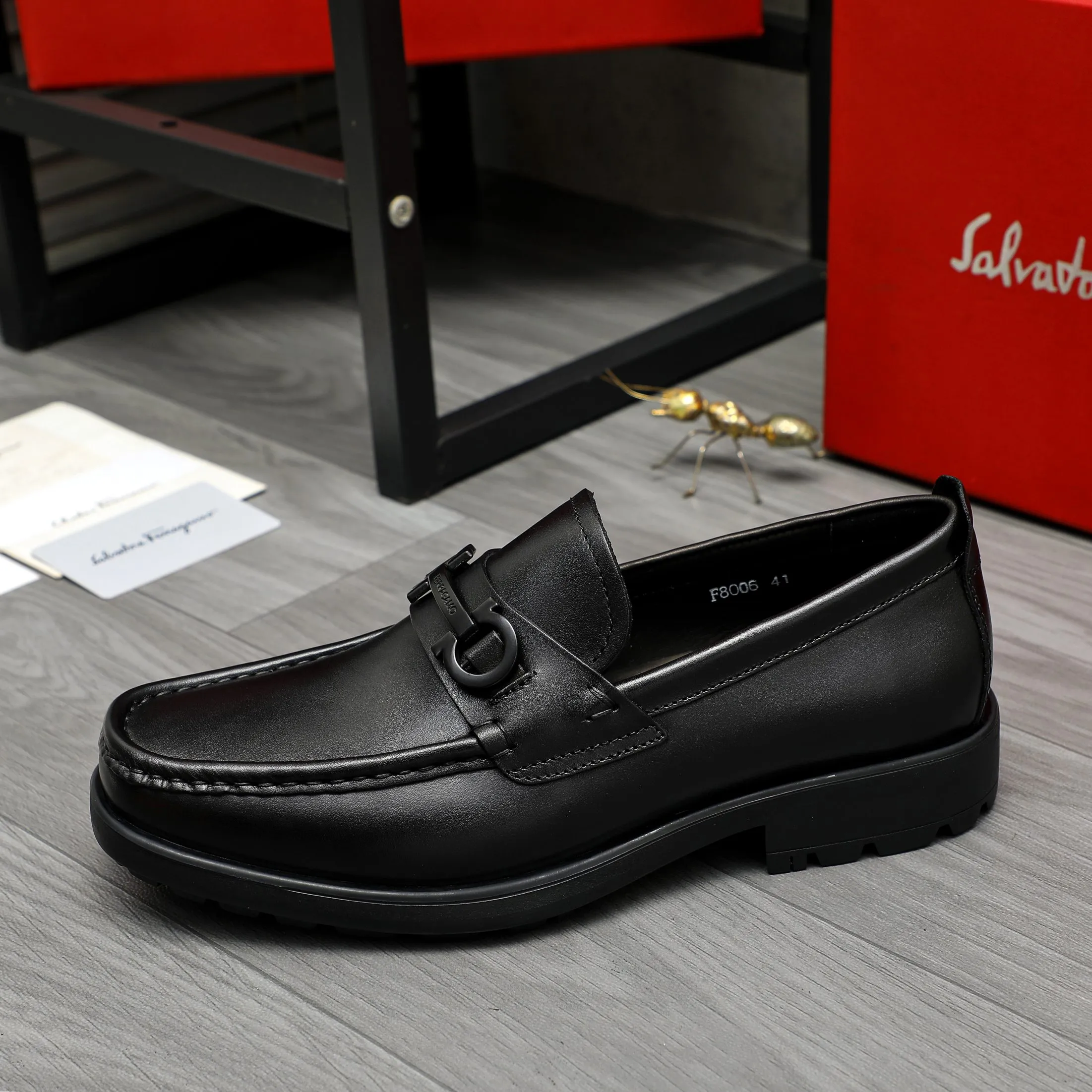 Men's shoes 💰420 Product trademark: Ferragamo "Ferragamo" business slip-on leather shoes Regular size: 38-45 (45. Customized, non-returnable) Product materials: Selected high-quality cowhide upper, cowhide lining, original outsole